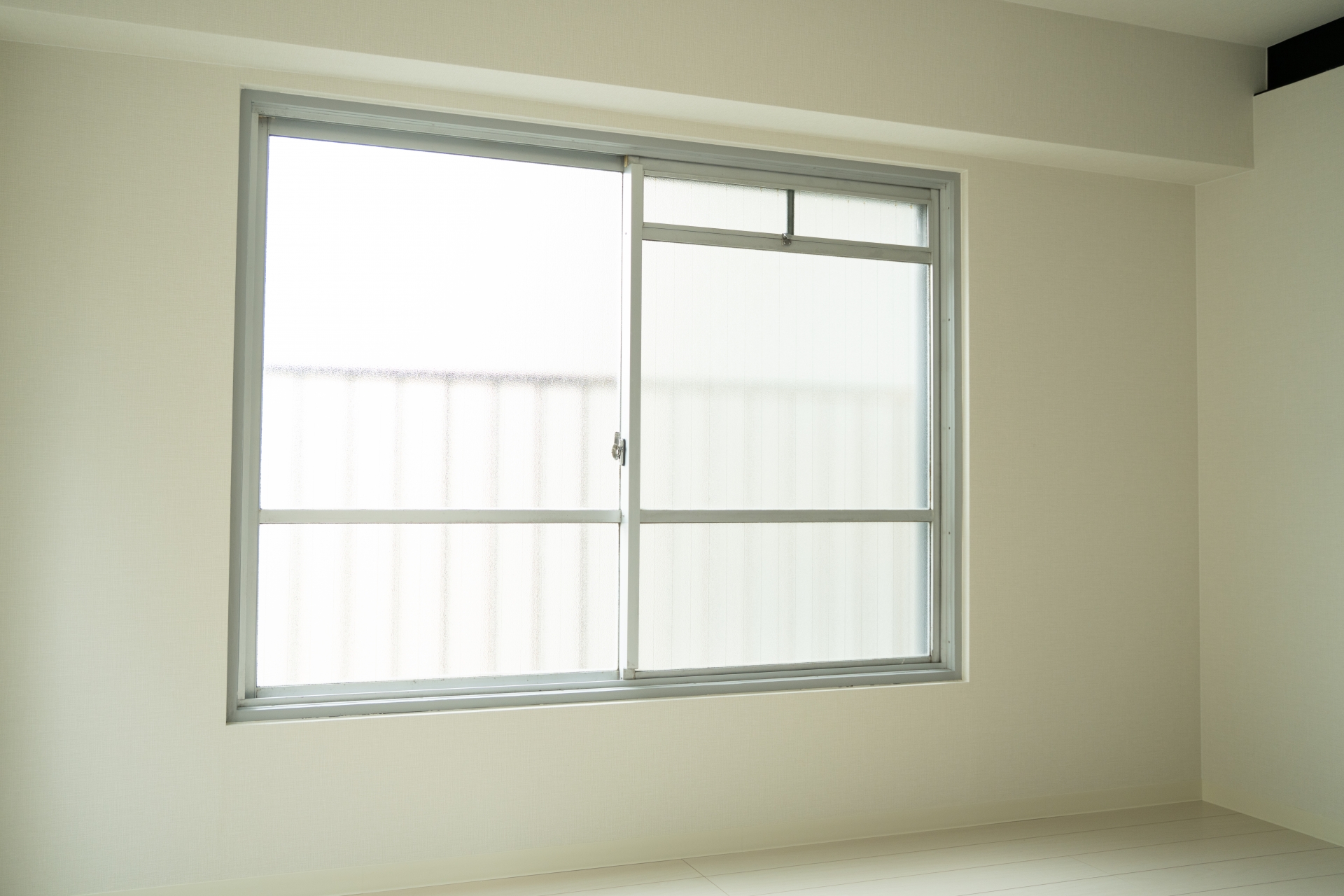 窓の断熱性が上がる複層ガラスの構造や効果をご紹介！